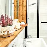 Suedwind - Beautiful Premium With 2 Bedrooms Near Rhine Falls & Zurich Airport In Klettgau Апартаменты