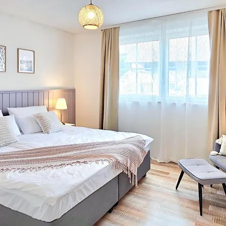 Apartment Suedwind - Beautiful Premium With 2 Bedrooms Near Rhine Falls & Zurich Airport In Klettgau *
